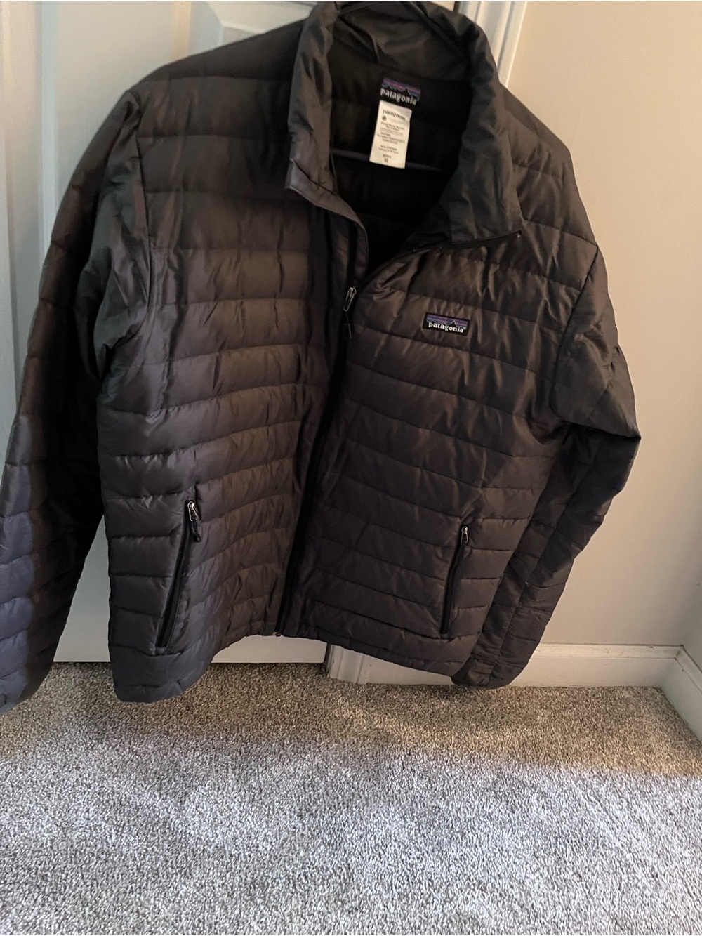 Patagonia Men’s Medium Dark Gray Puffer puff full zip jacket
